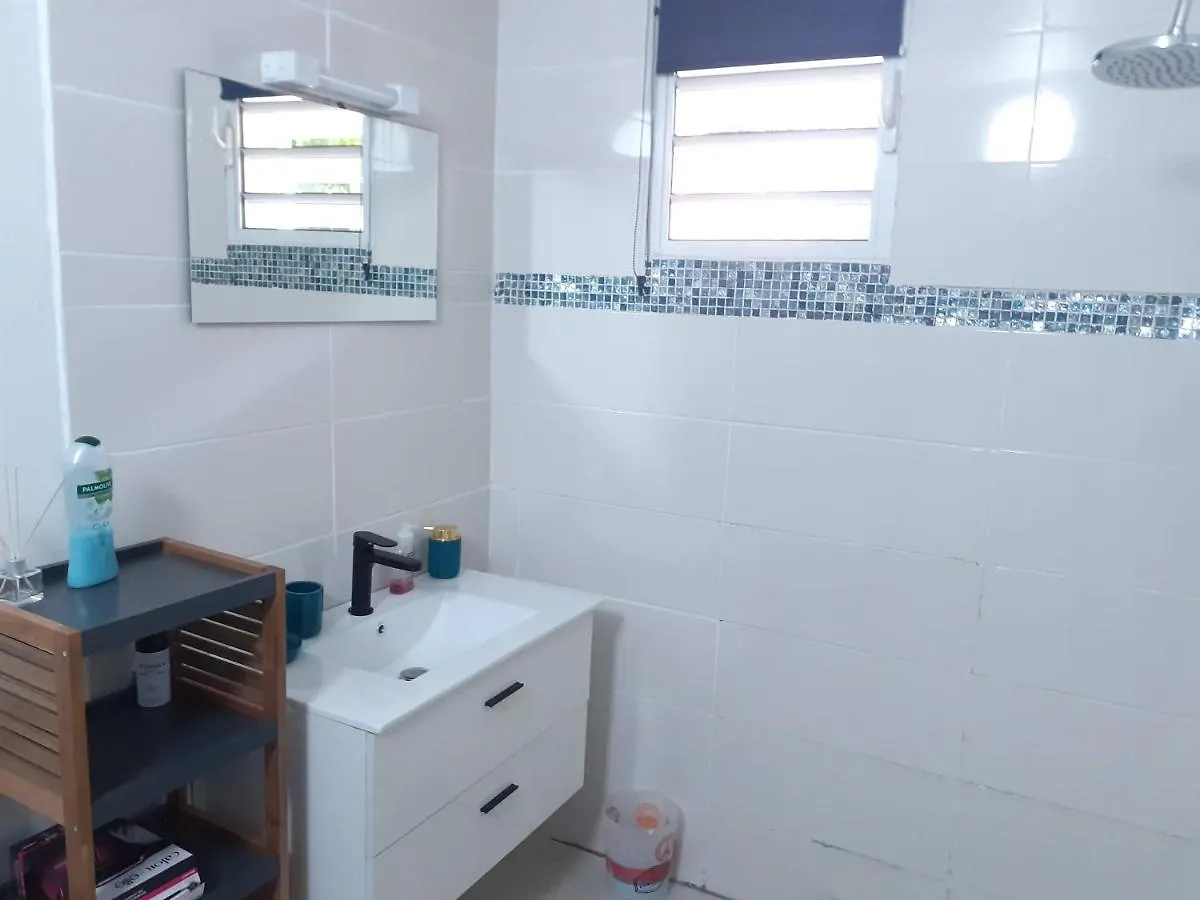 Hébergement de vacances Chez coco appartement AZURE Petit Bourg